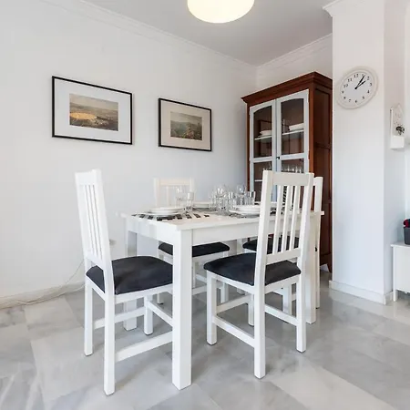 El Toro Apartment *